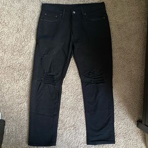 Levi’s | Levi 541 black denim size W32-L30 athletic fit distressed denim